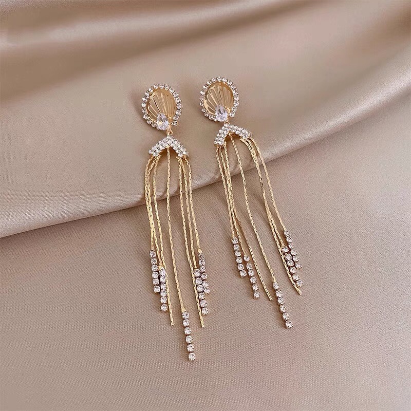 Bohemian folk folk style palace retro rhinestone tassel earrings