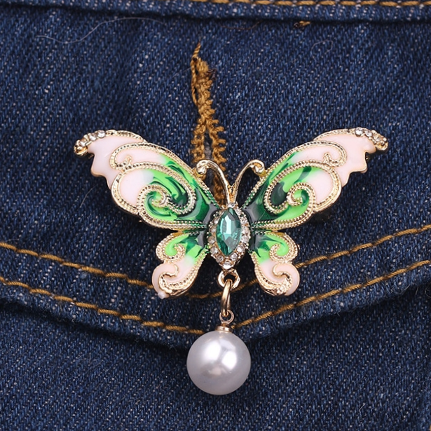 Brooch 205