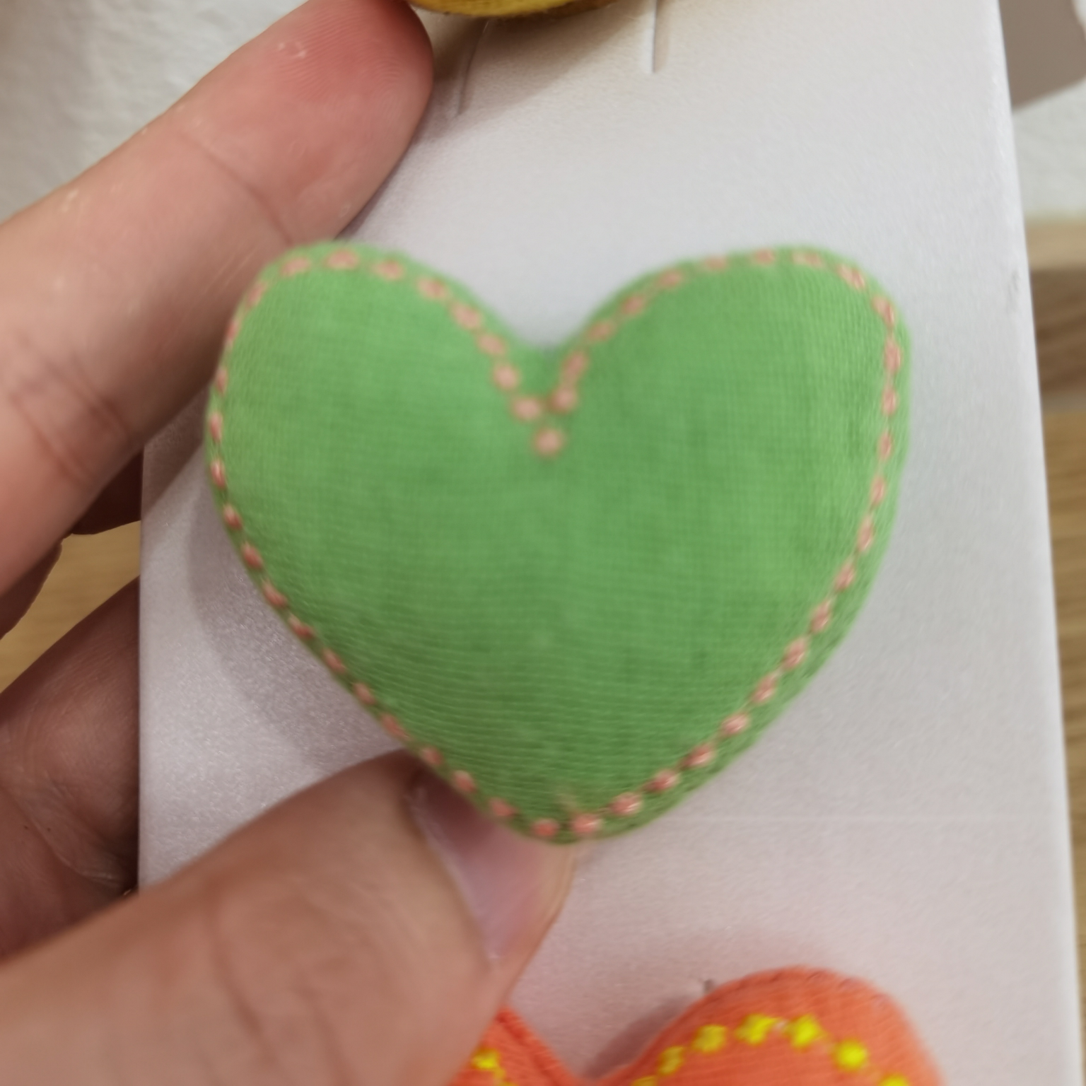 桃心棉布走线撞色充棉韩版可爱桃心绿色