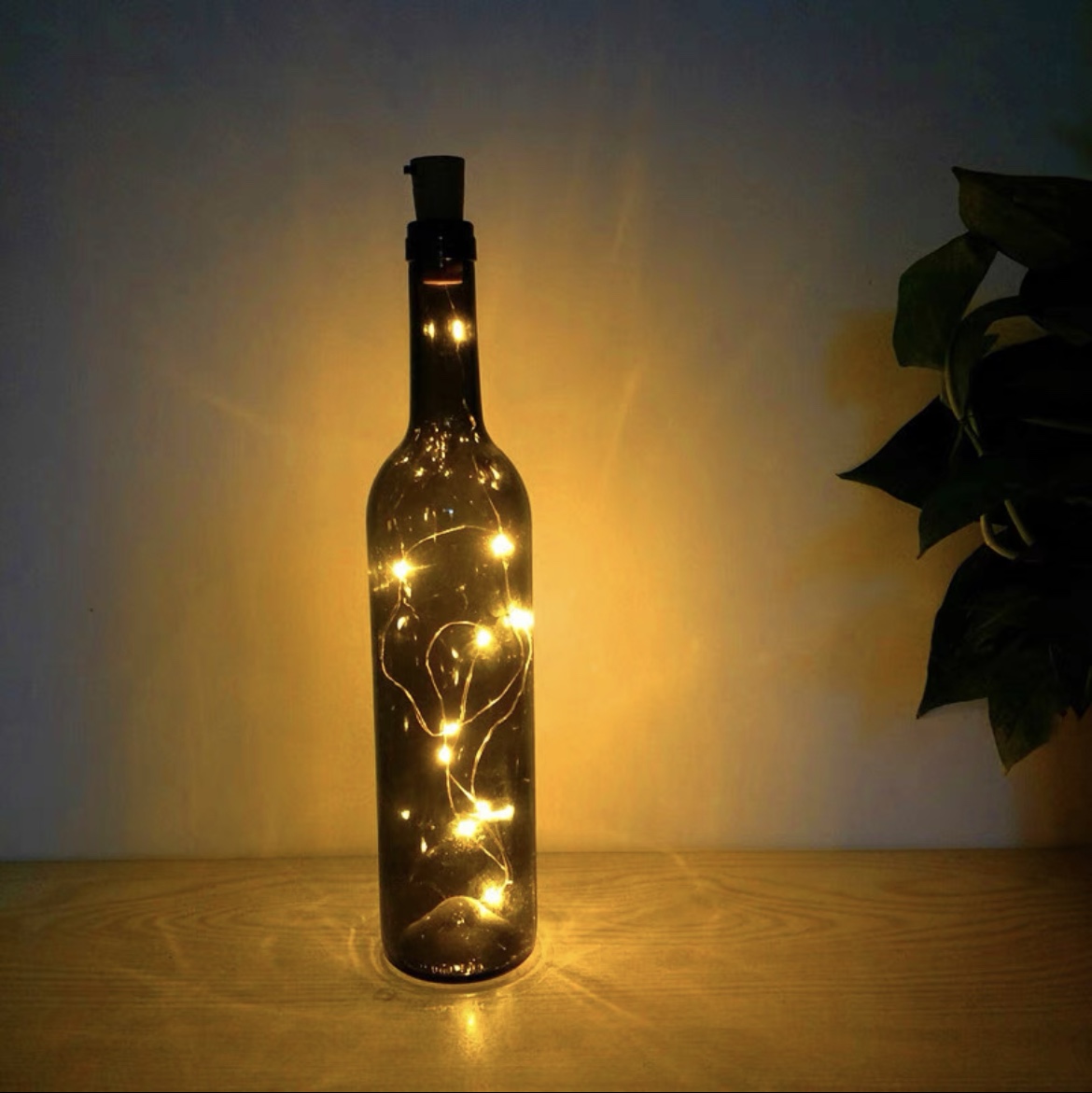 Glowing red wine bottle Wishing bottle Lucky Star Drift Bottle Bar decoration Simple colored glass bottle stopper light string dark green bottle warm white light