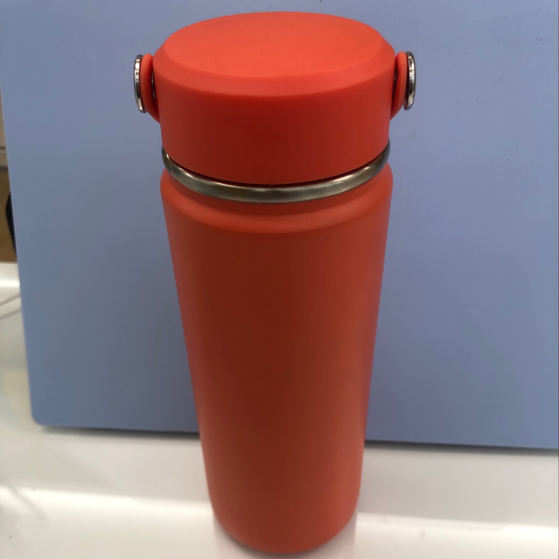 Single-color 304 powder-coated stainless steel insulated cup -550ml