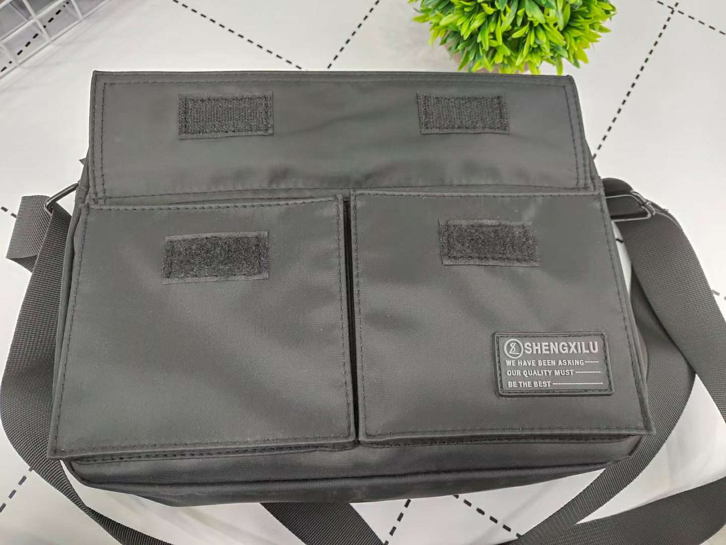 Waterproof Nylon Horizontal Shoulder Bag details Picture