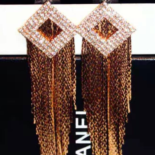 2021 D1 fashion accessories Bohemian fringe earrings exaggerated European crystal earrings long thin
