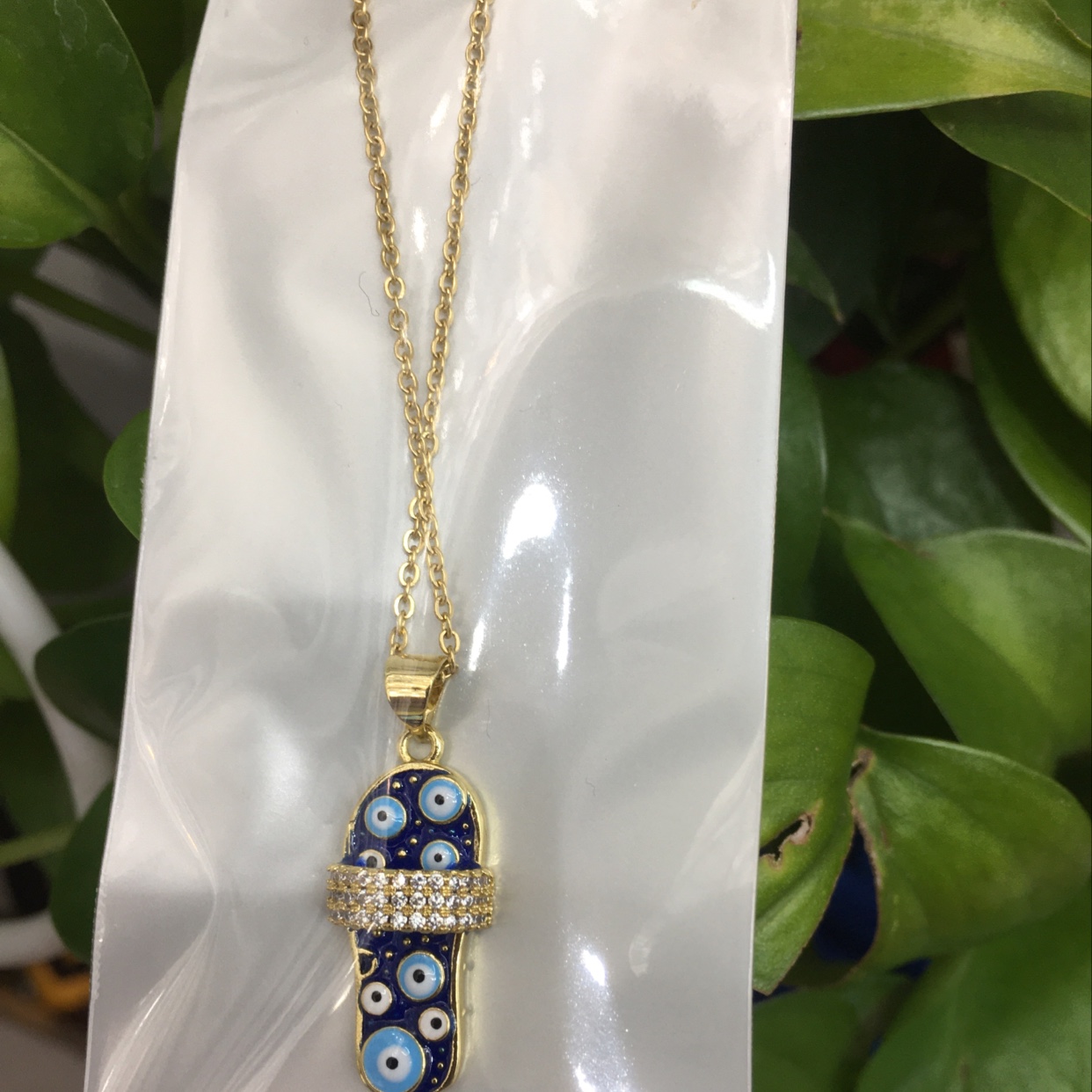 拖鞋眼睛项莲源头厂家批发直供快手直播抖音首选。