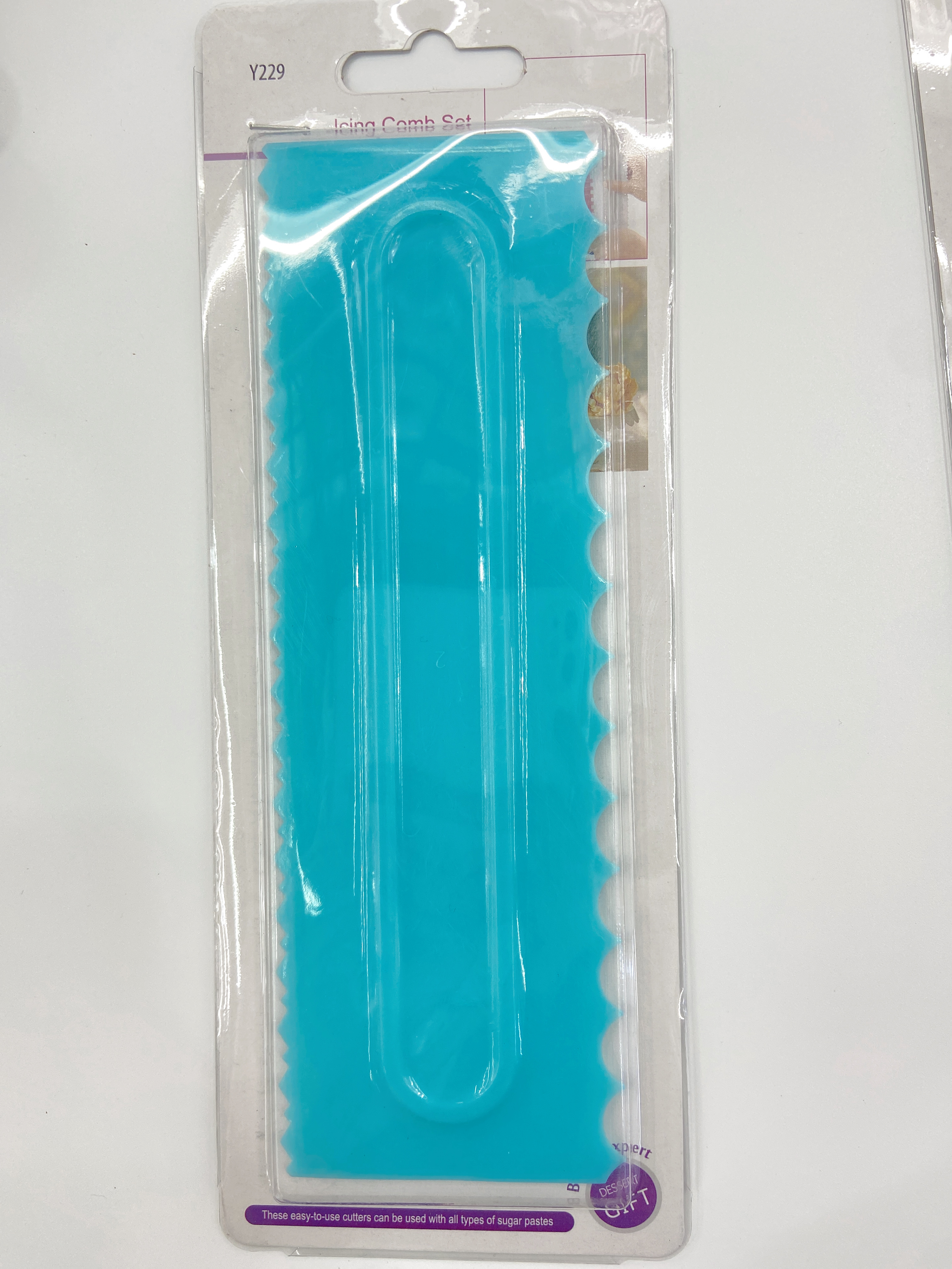 Baking and piping scraper detail image 2