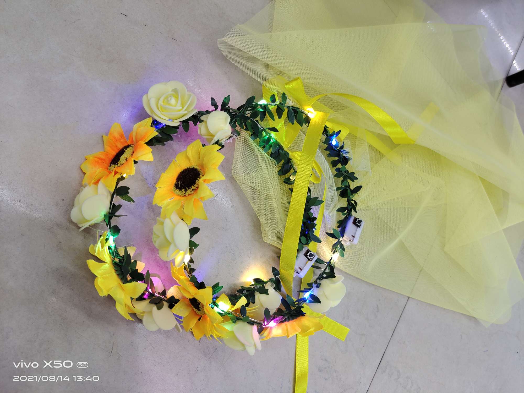 Luminous Sunflower Garland Veil Manufacturers Direct Sales Application Scenario