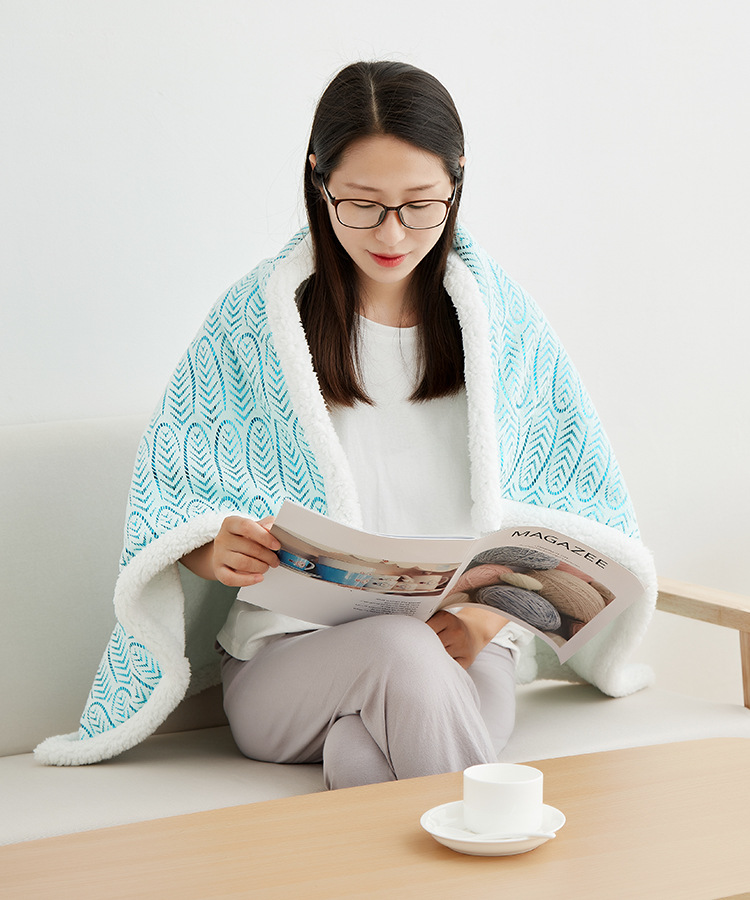 Double-layer cotton fleece flannel blanket for nap, gold-embossed, 75*100, 100*150cm detail image 13