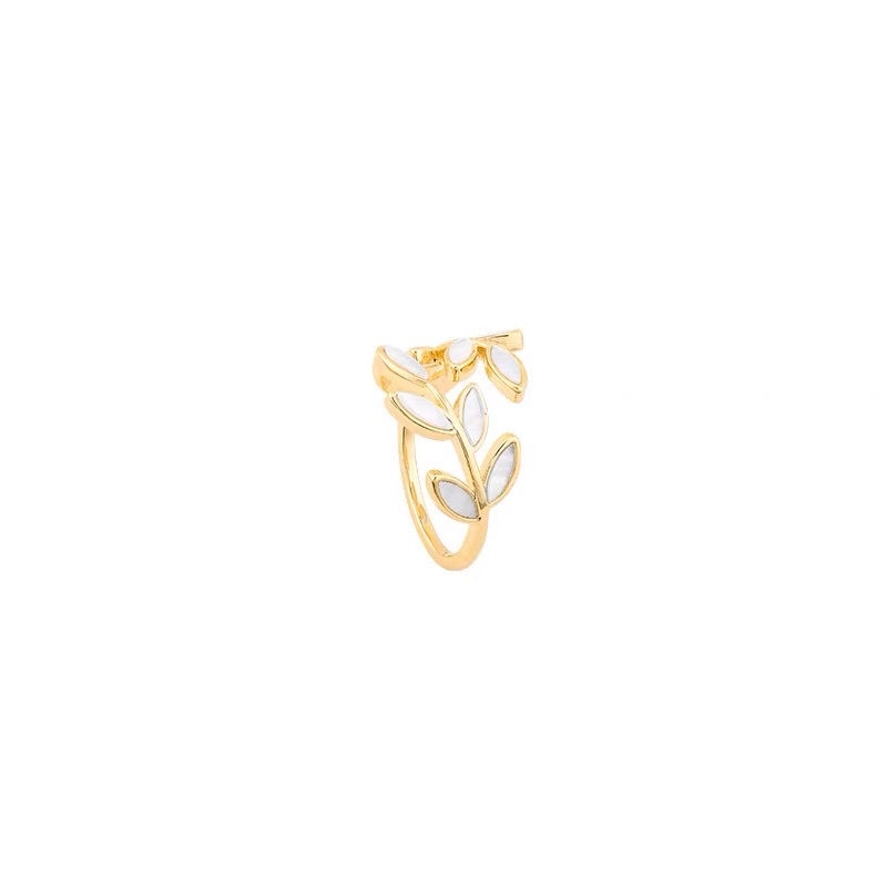 The simple and delicate leaf pattern oil drip combination perfectly creates a ring Application Scenario