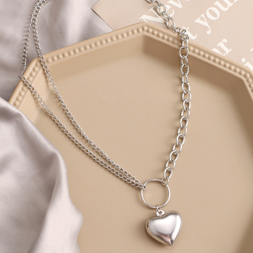 Korean version cross-border new hollowed-out heart-shaped chain necklace, ins punk style multi-chain collarbone chain HZS1828 detail image 2