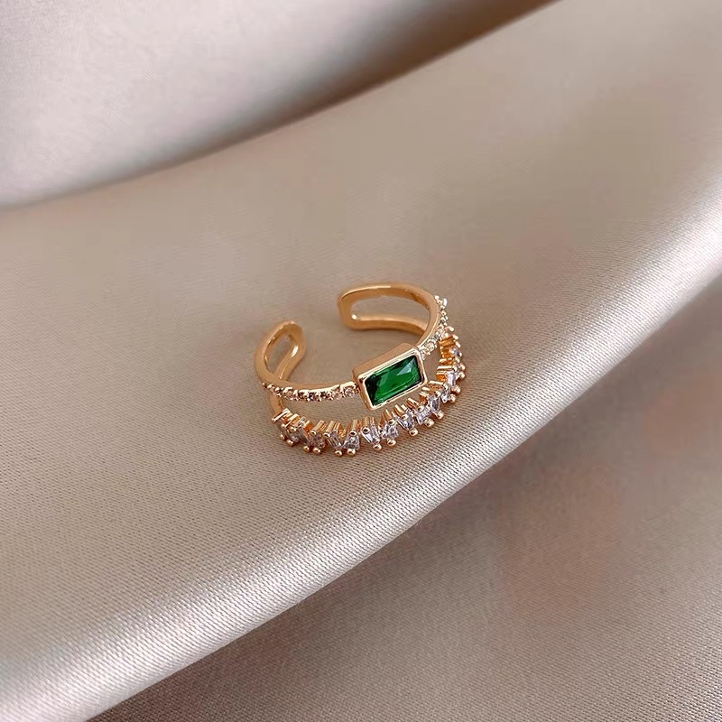 A new ring from Dongdaemun, South Korea, featuring a sweet, fashionable and elegant girl Specification image