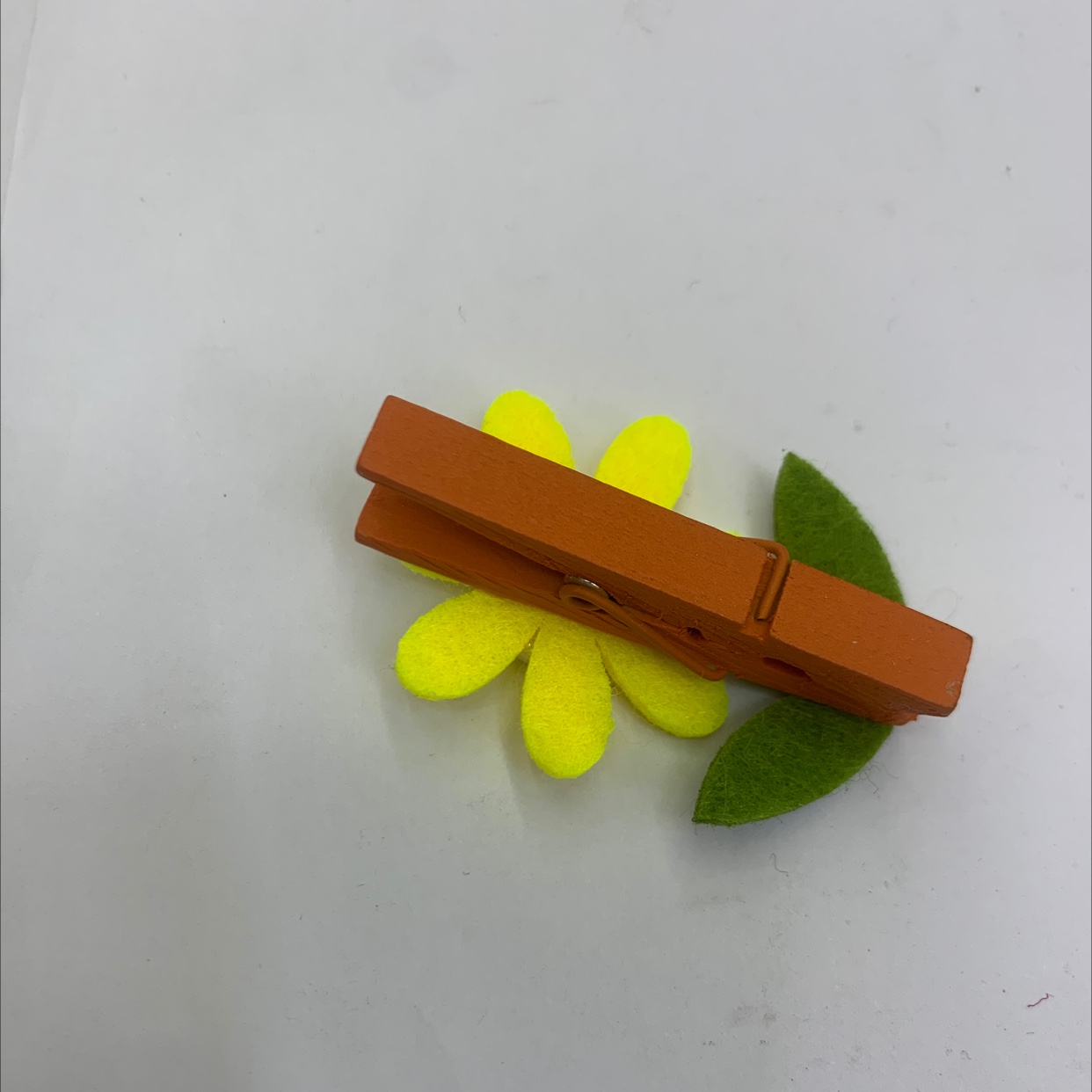 卡通衣夹 照片夹 留言夹 黄色花朵绿色树叶配橙色衣夹详情图2