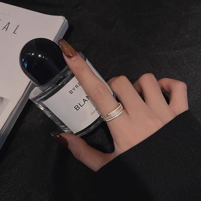 A new elegant, sweet and ladylike fashion ring from Japan, South Korea, Europe and America