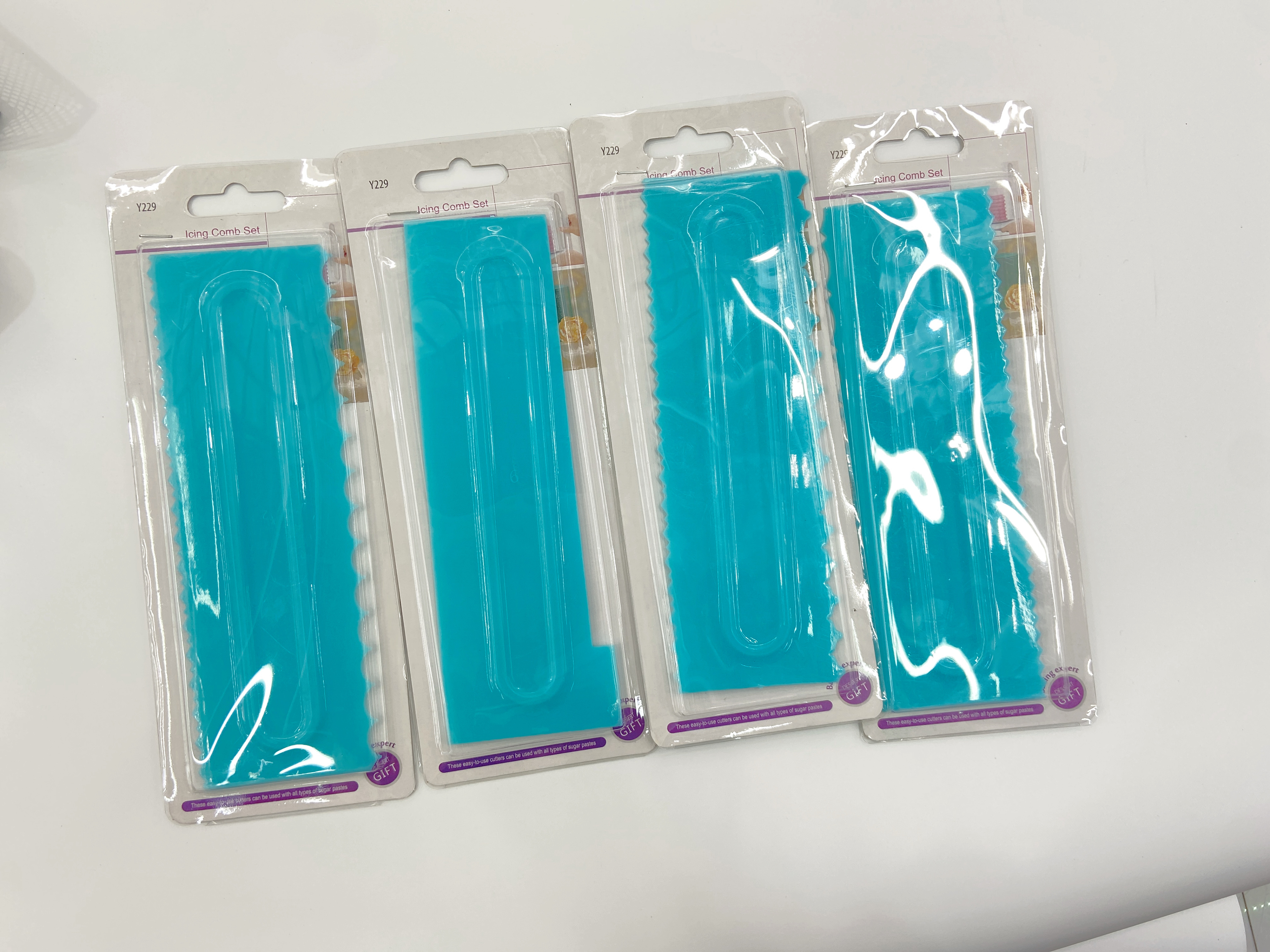 Baking and piping scraper detail image 1