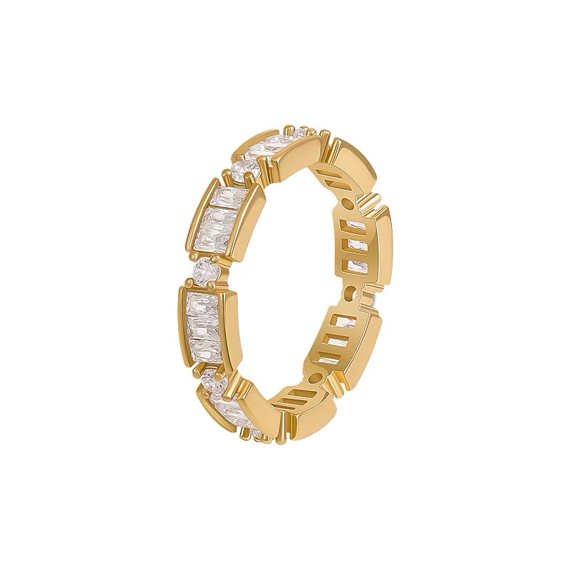 A refined and luxurious ring with the air of a noble lady is the top choice for banquets details Picture