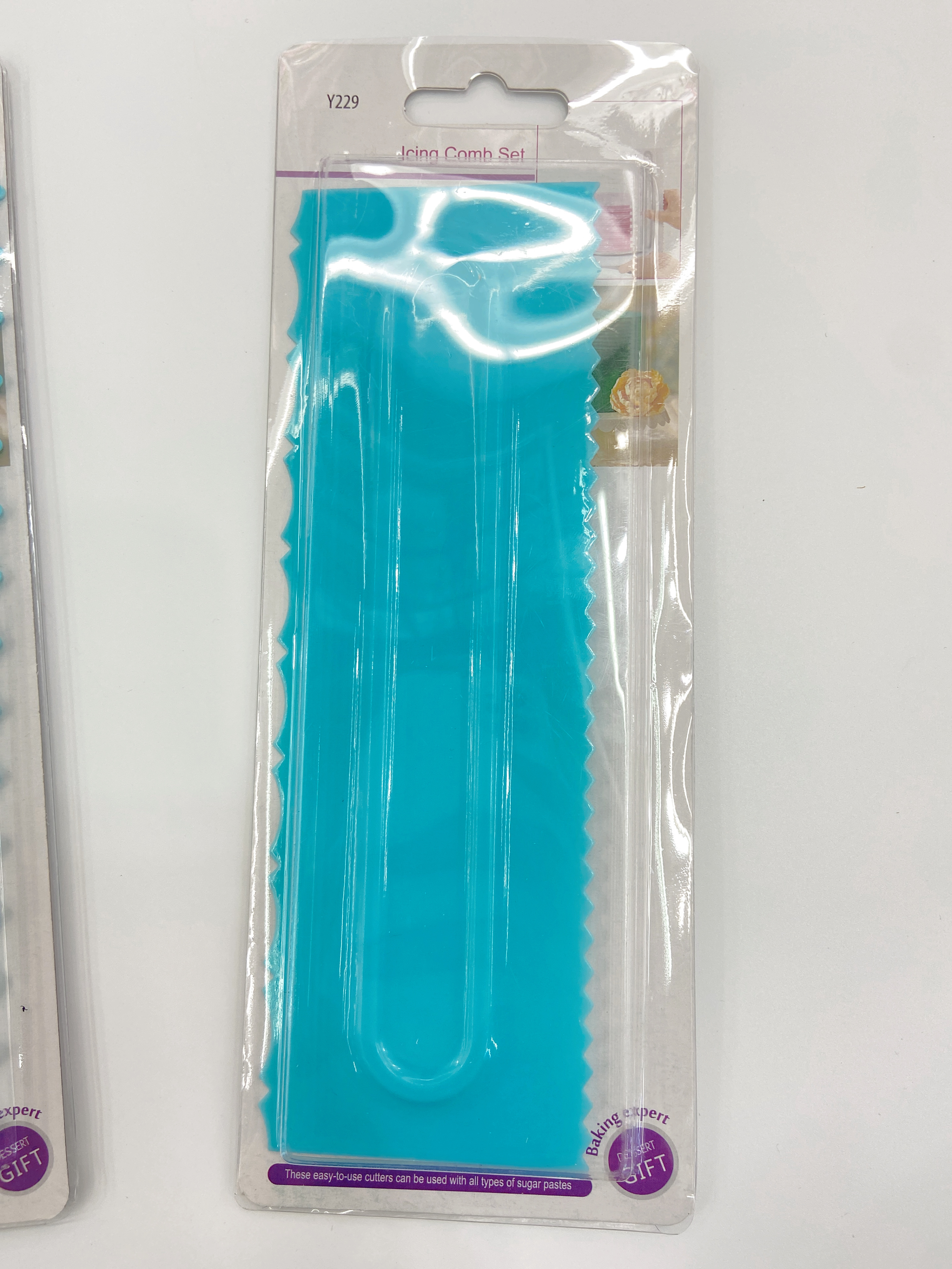 Baking and piping scraper detail image 3