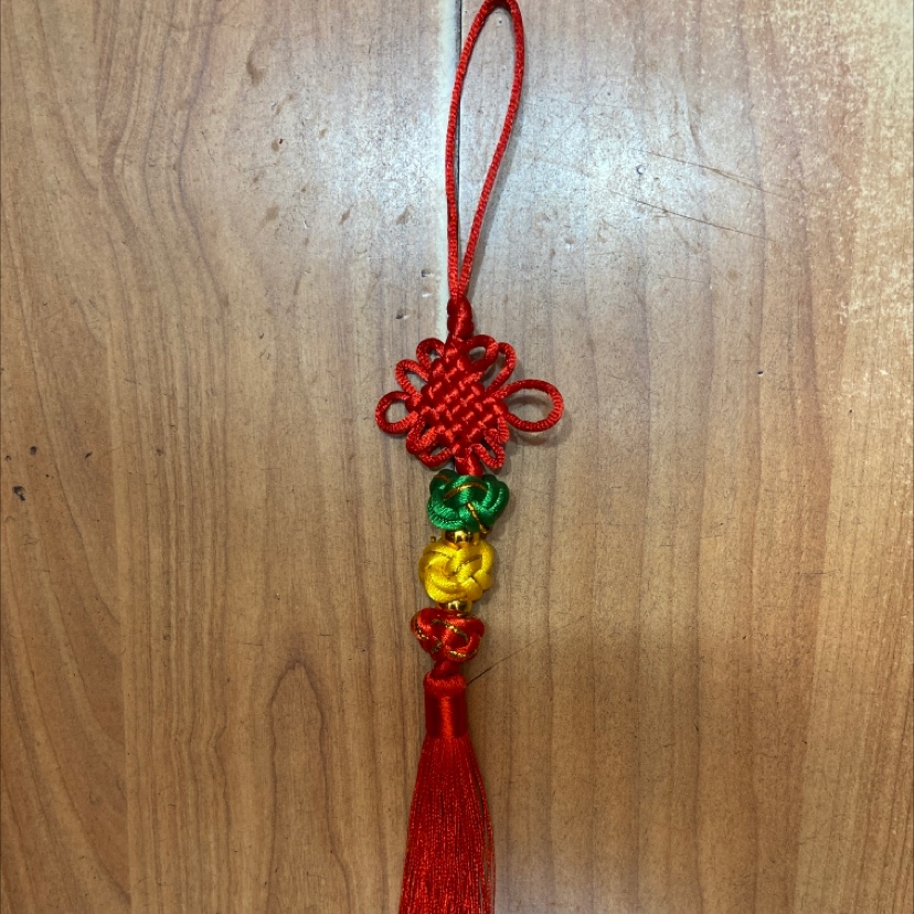 a5 knot hanging 4 green yellow red ball