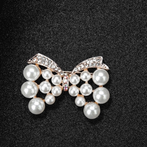 Brooch 304