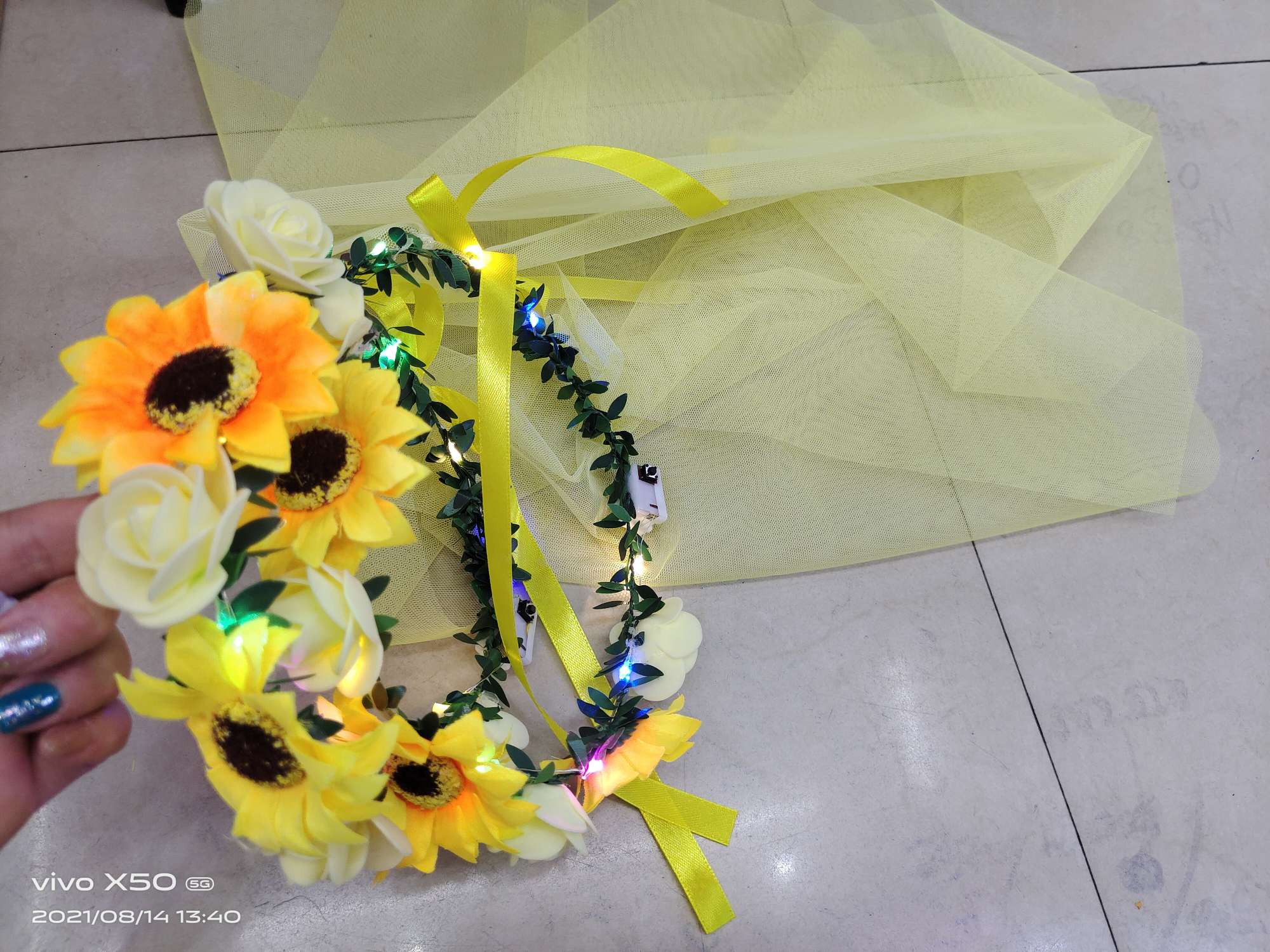 Luminous Sunflower Garland Veil Manufacturers Direct Sales undefined