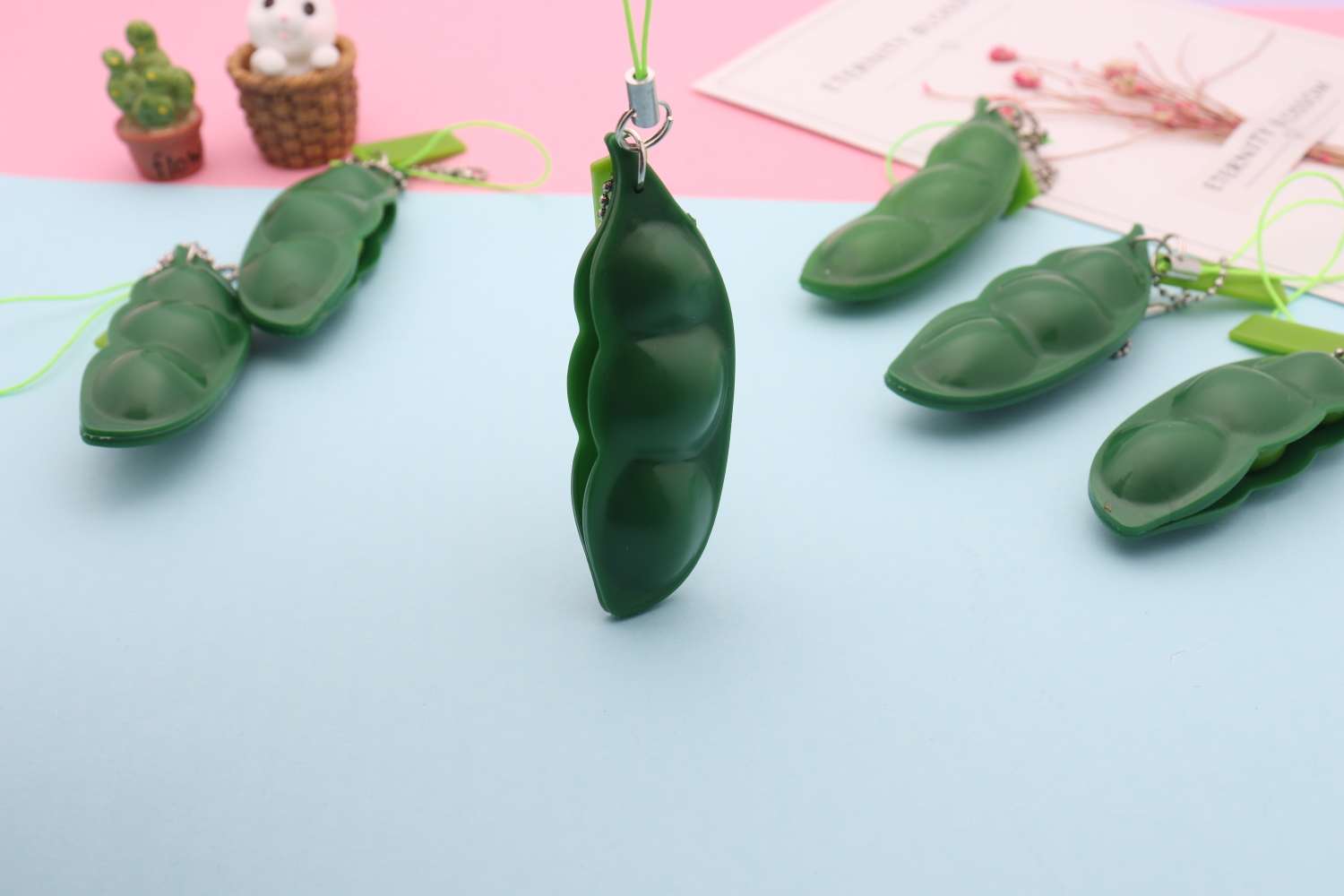 Venting Toy Pod Keychain details Picture