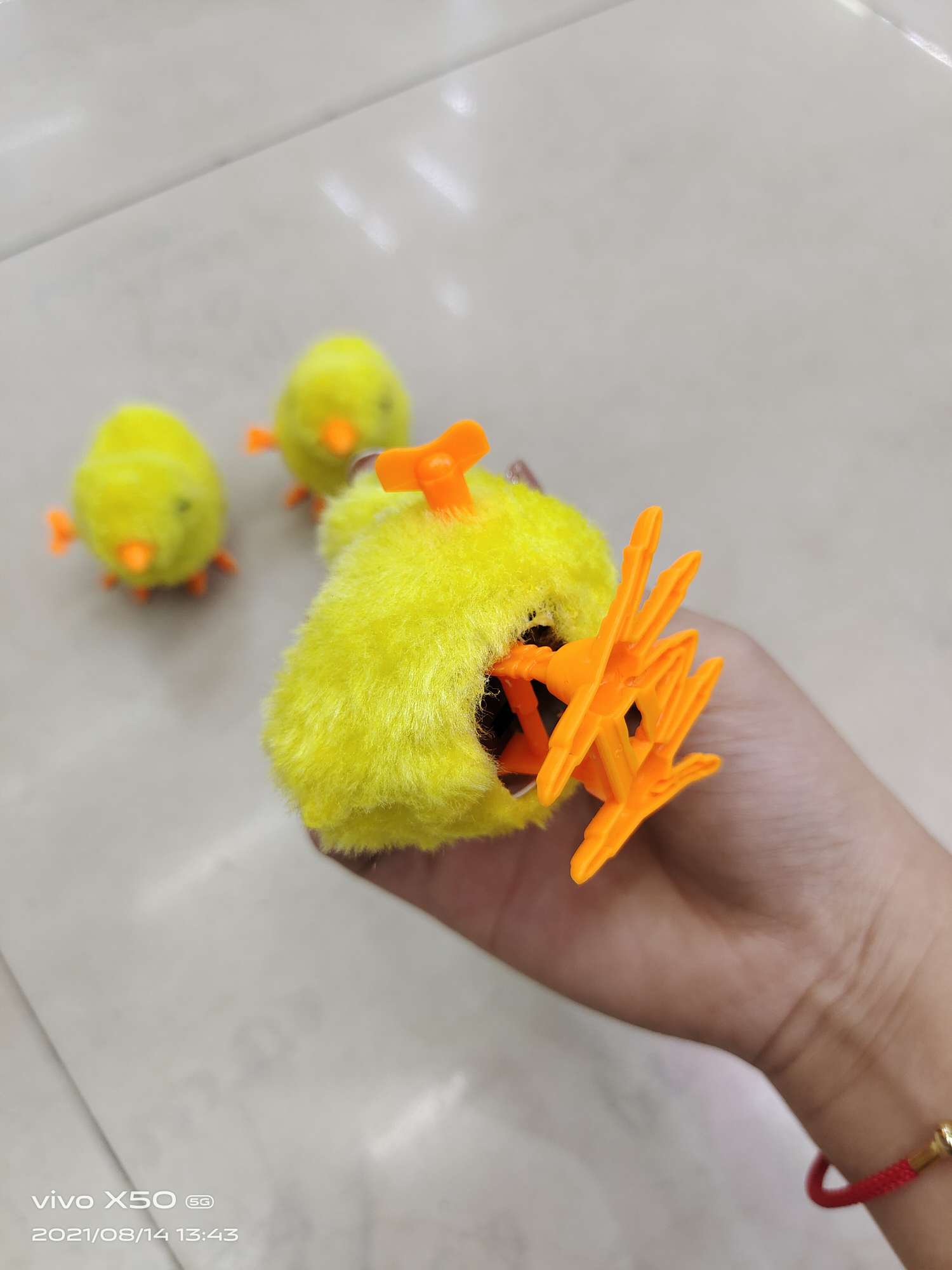Chain Chicken Plush Walk Chicken Factory Direct Sales Application Scenario
