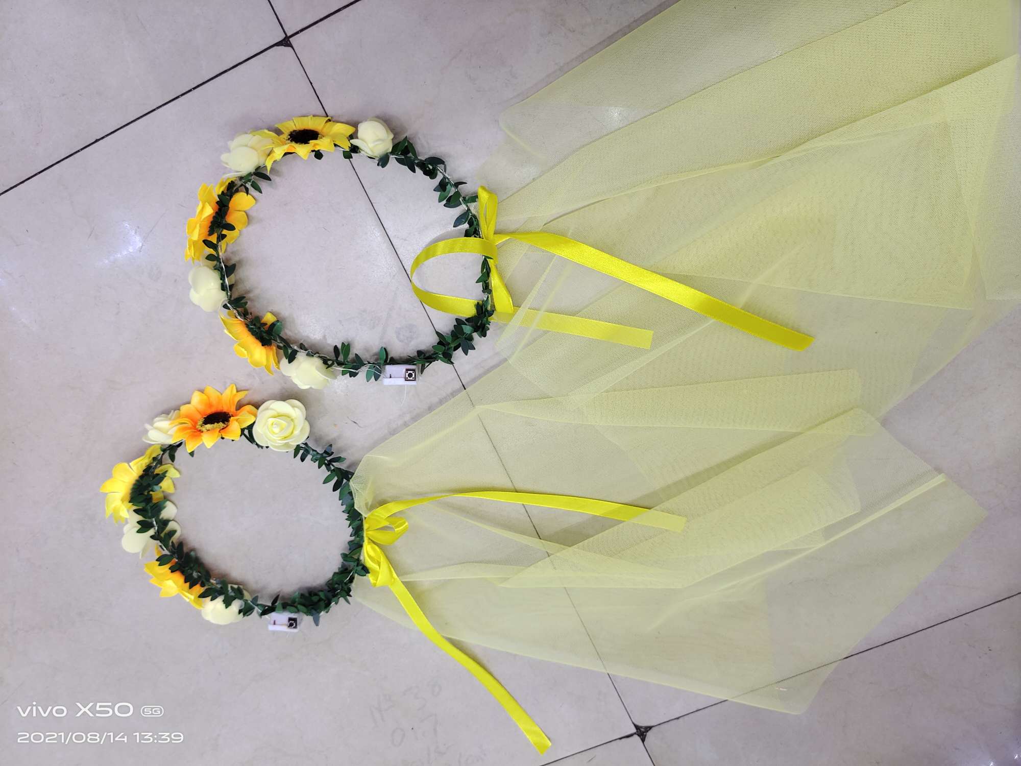 Luminous Sunflower Garland Veil Manufacturers Direct Sales Item Picture