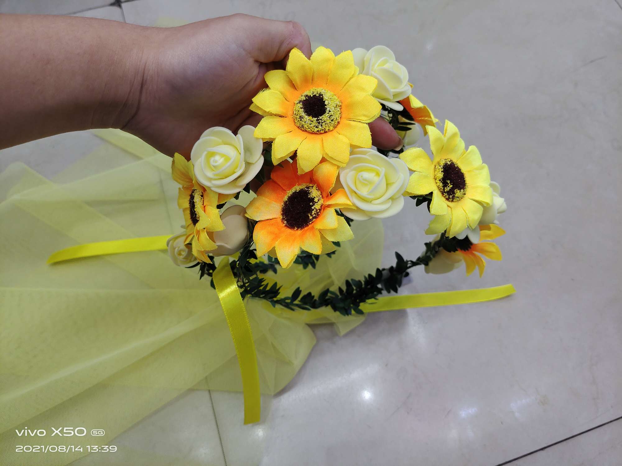 Luminous Sunflower Garland Veil Manufacturers Direct Sales undefined