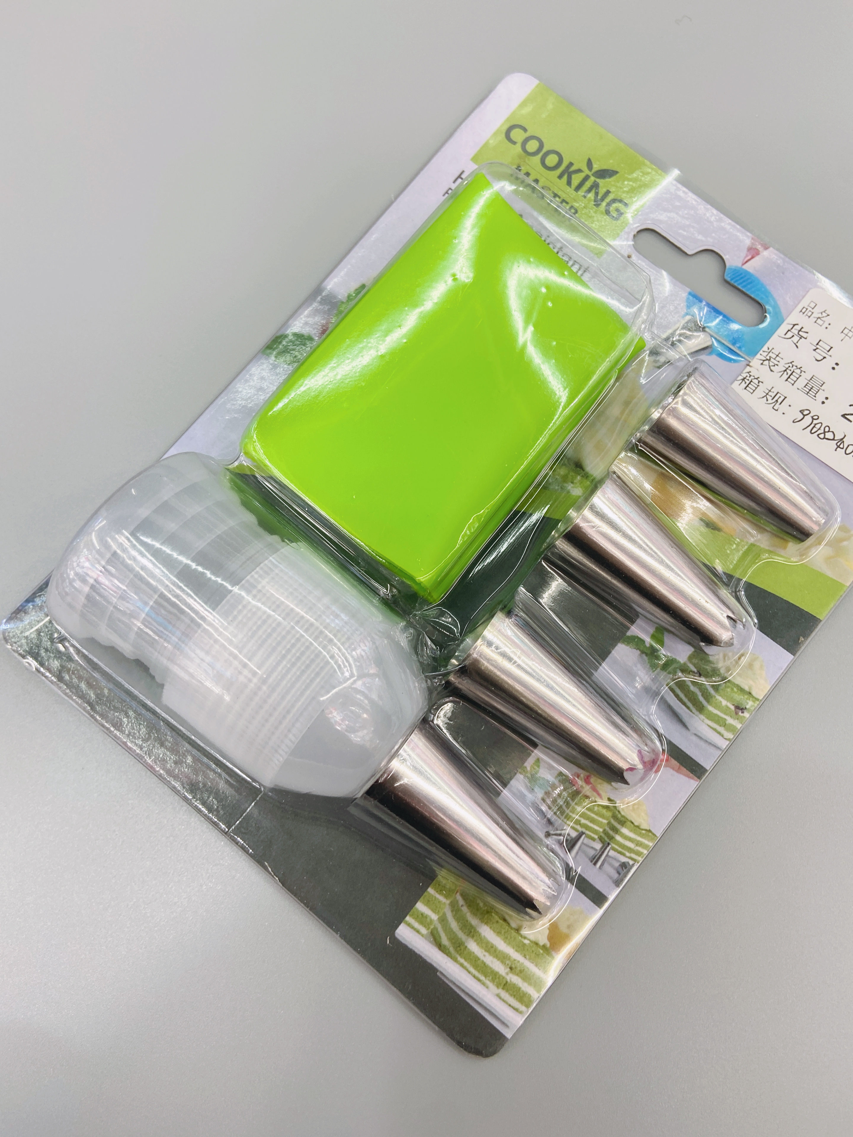 Medium-sized stainless steel piping nozzle, 4-head, household baking cake, cream puff, cookie piping tool, piping bag detail image 1