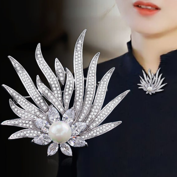 Brooch 390