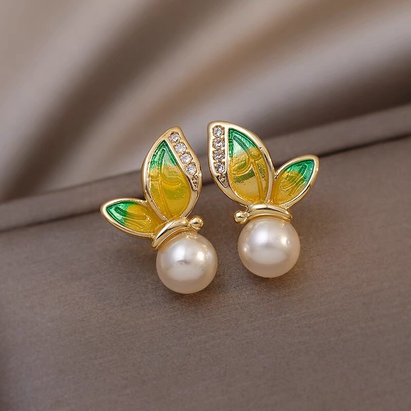 Retro court Lolita sweet girly fashion stud earrings