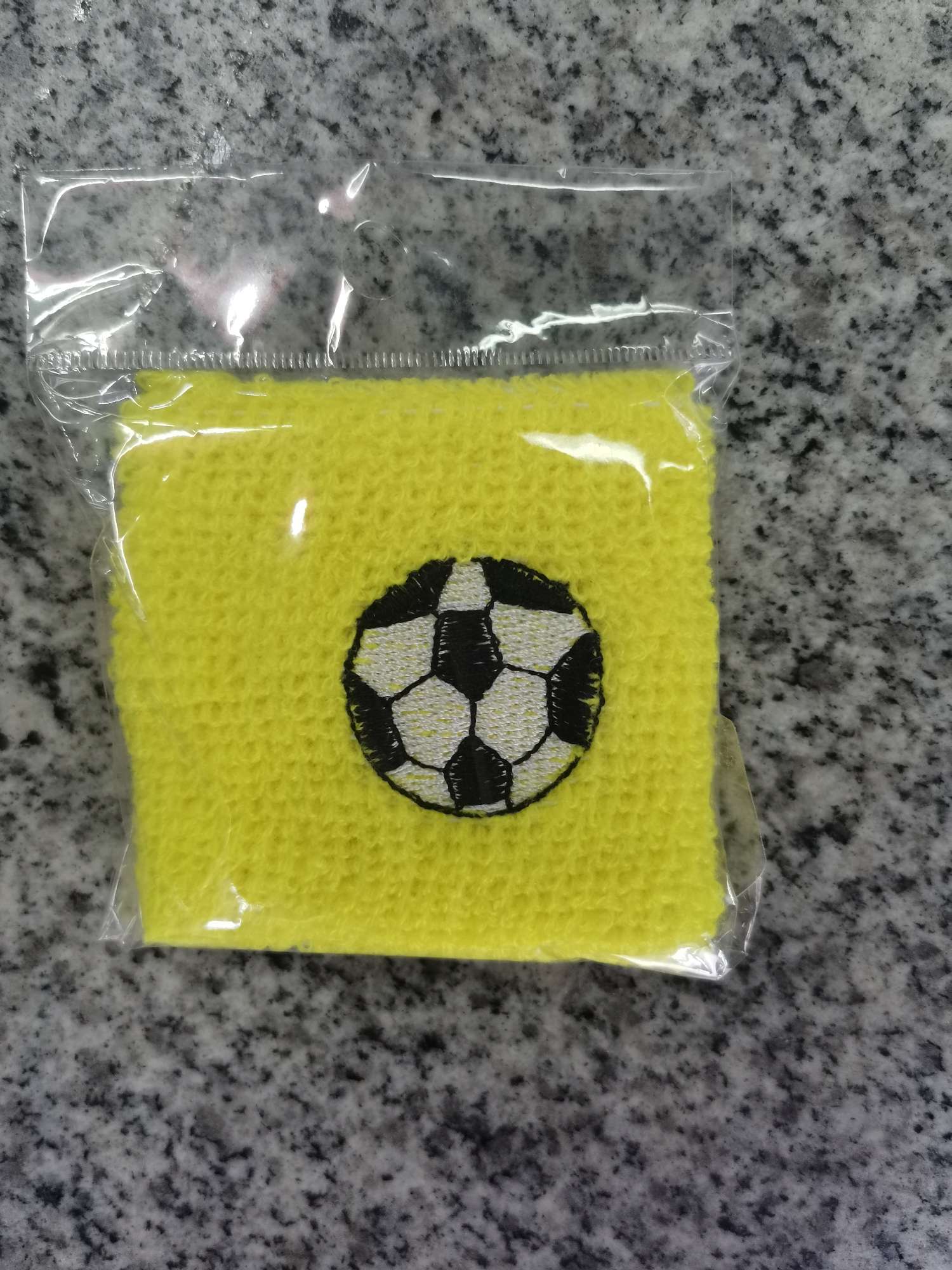 足球护腕黄色详情图1