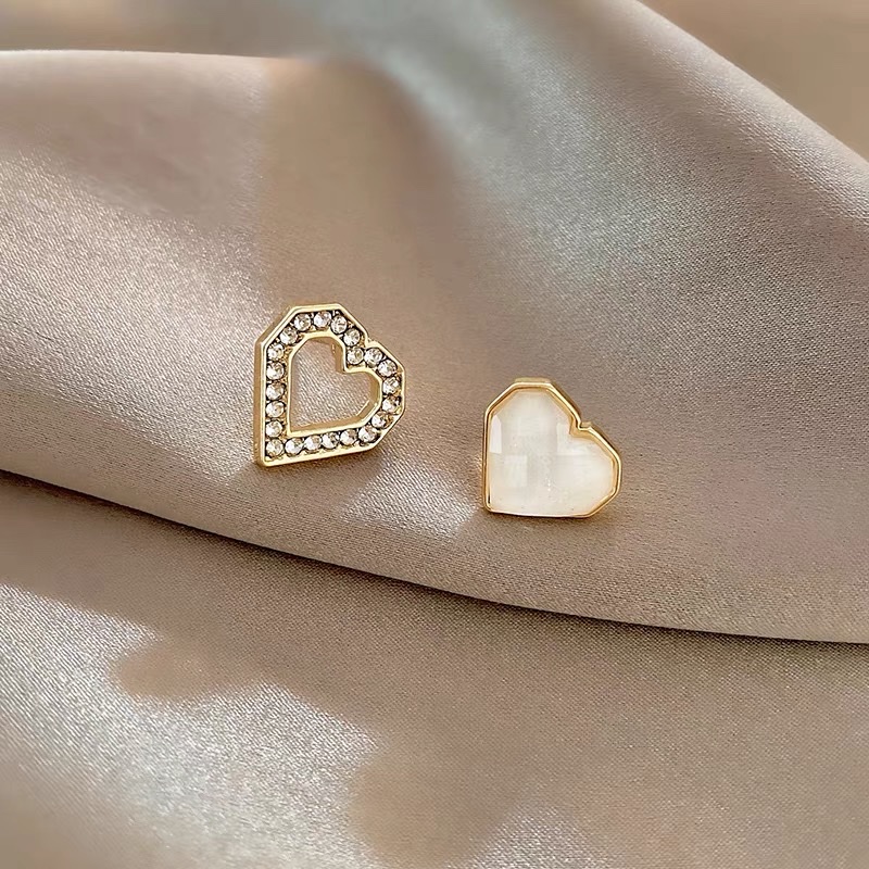 Original design, classic and versatile, cute ear studs for energetic girls details Picture