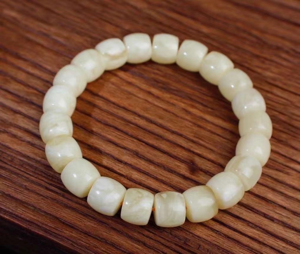 White honey bracelet details Picture