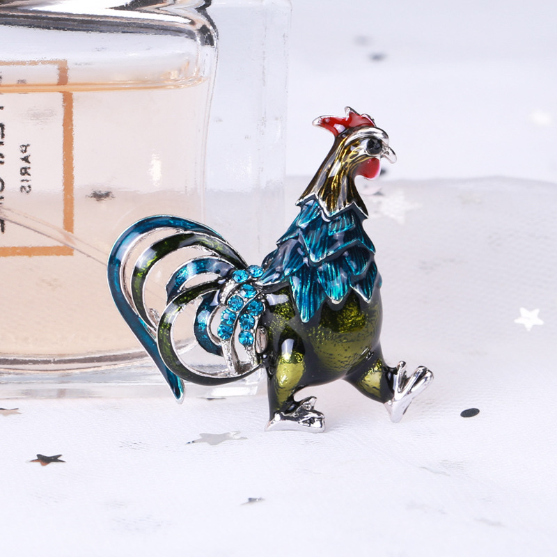 The new Chinese trend series of zodiac rooster brooches, oil-dripping colored glaze fashionable rooster brooches, clothing accessories and retro brooches Item Picture