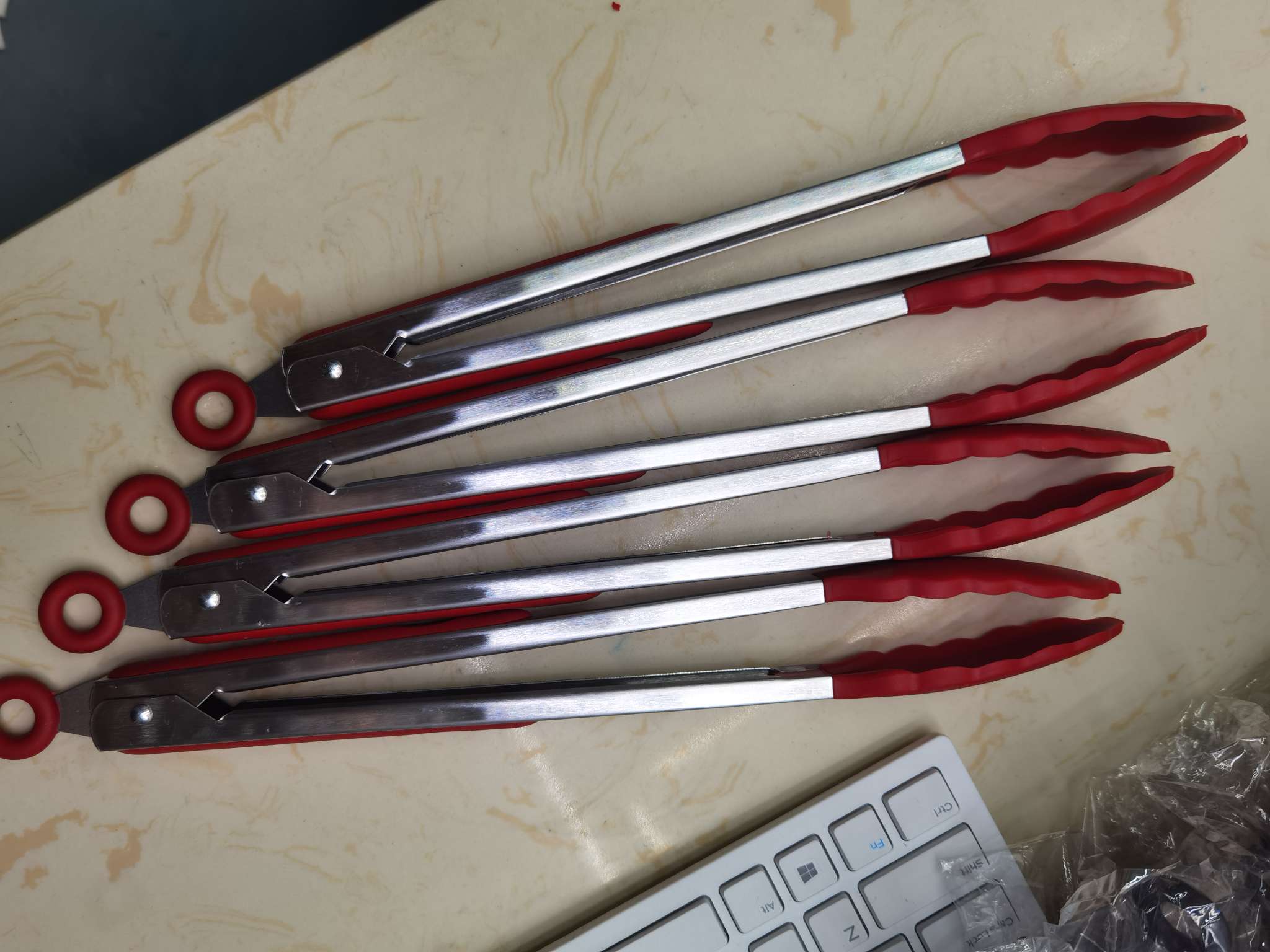 厨房小工具不锈钢硅胶防烫食品夹子9寸12寸烧烤夹不粘易清洗 其他厨房小工具白底实物图