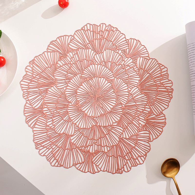 Floral European-style placemats, PVC hollowed-out gold-embossed table MATS, hotel heat insulation and anti-slip coffee coasters, steak plate MATS Specification image