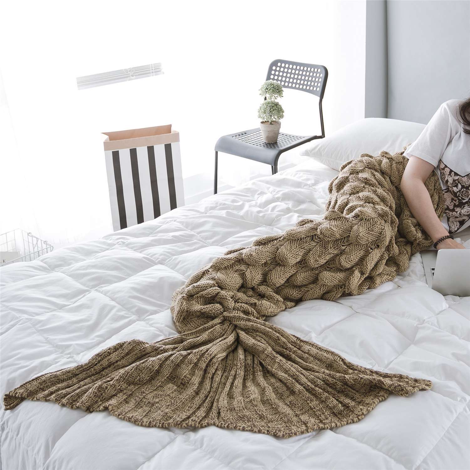 Mermaid sleeping bag, mermaid tail blanket, fish scale knitted woolen blanket, exit detail image 6