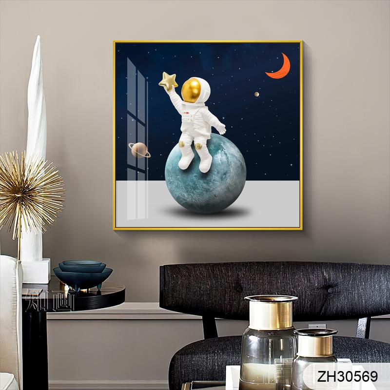Three-dimensional astronaut Nordic modern creative light luxury decoration