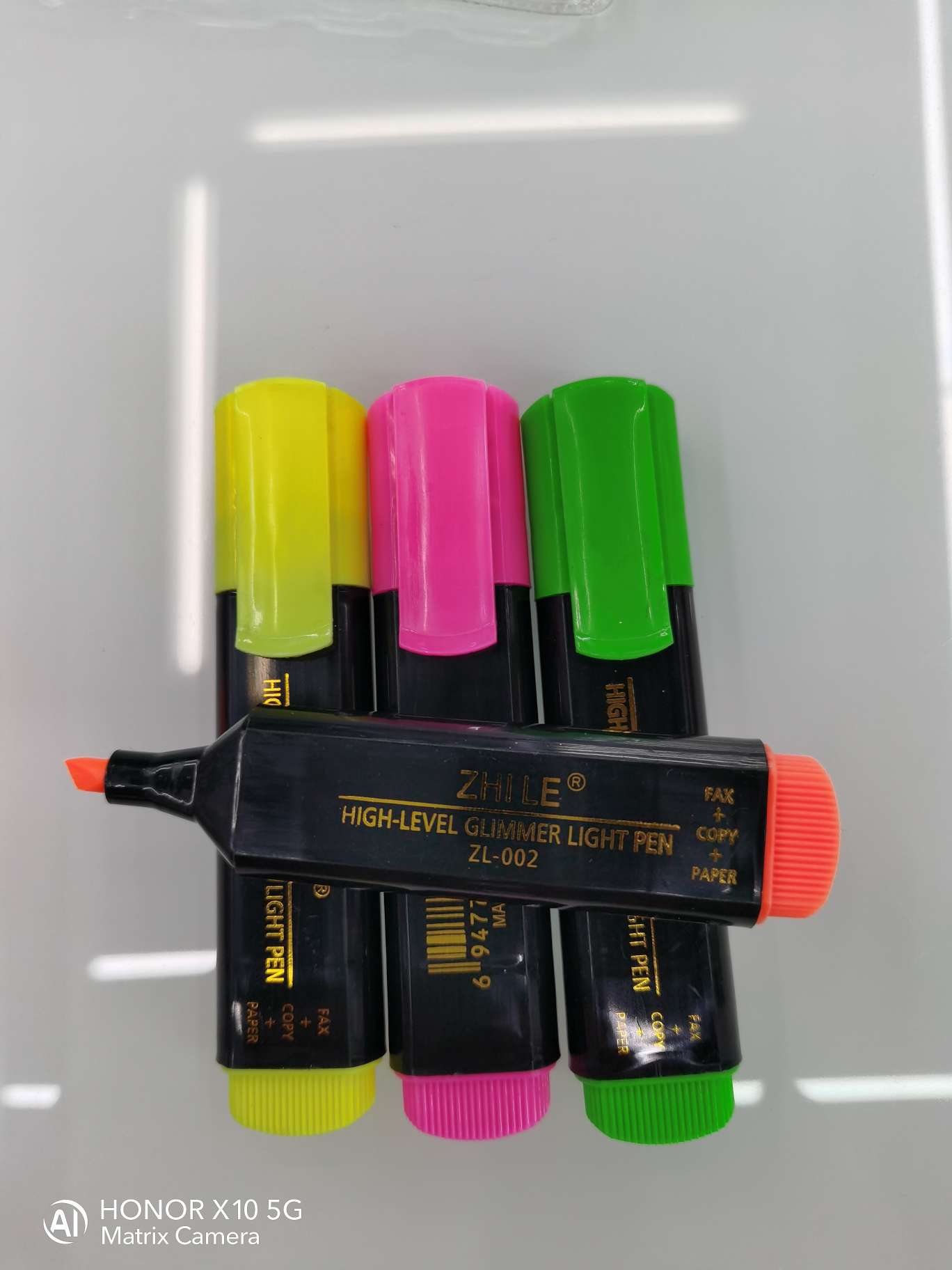 Four PVC bag highlighters from Yishi Hanjia Stationery for students' study and office use Specification drawing