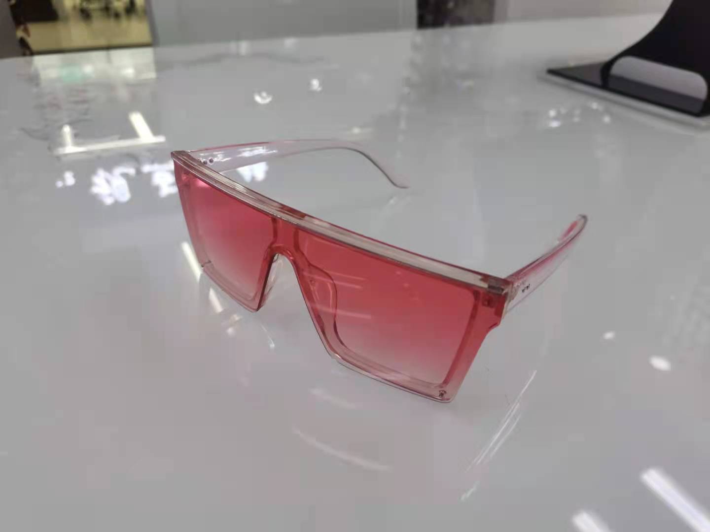 Anti-ultraviolet driving glasses, Korean version small face round face eye protection, Korean version trendy driving special driving glasses, sunglasses, red and pink details Picture