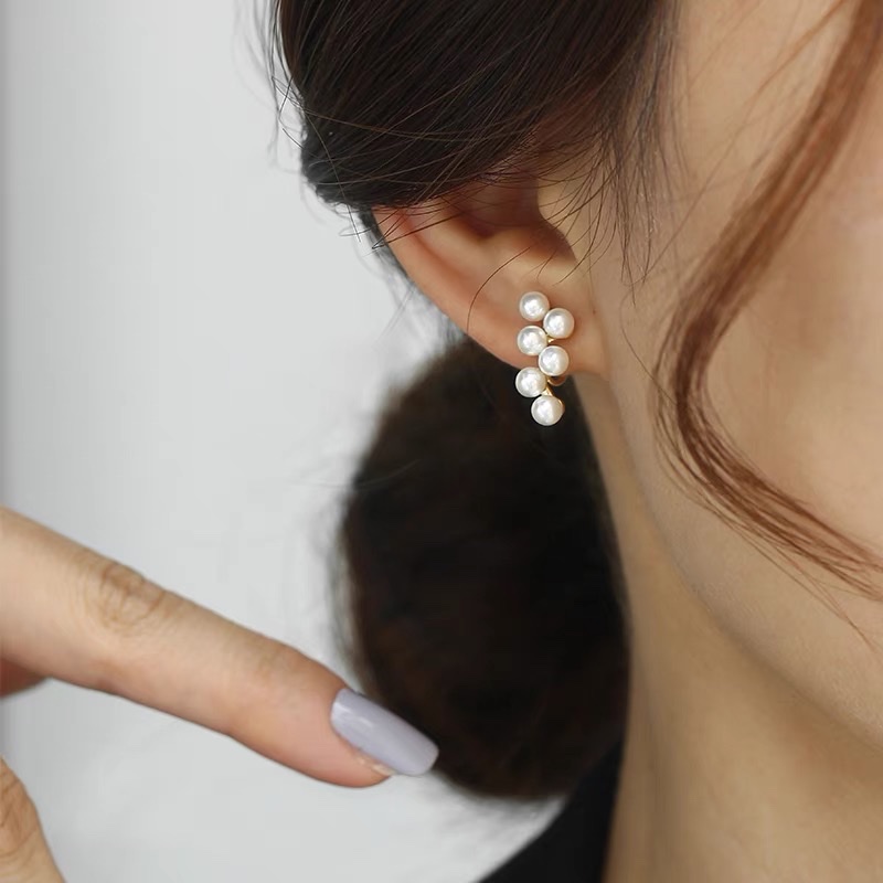 Ear clip women's summer European and American style small, simple and elegant cold style earrings 1 detail image 1