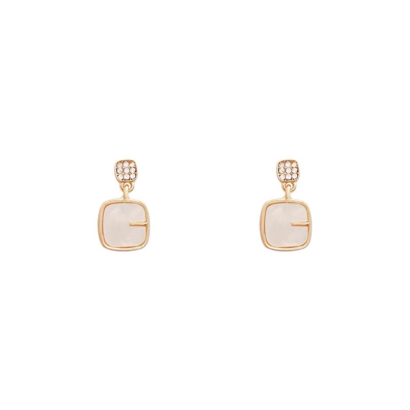 Square full-diamond and shell-inlaid exquisite and luxurious earrings, the same style as those of big brand Internet celebrities Item Picture