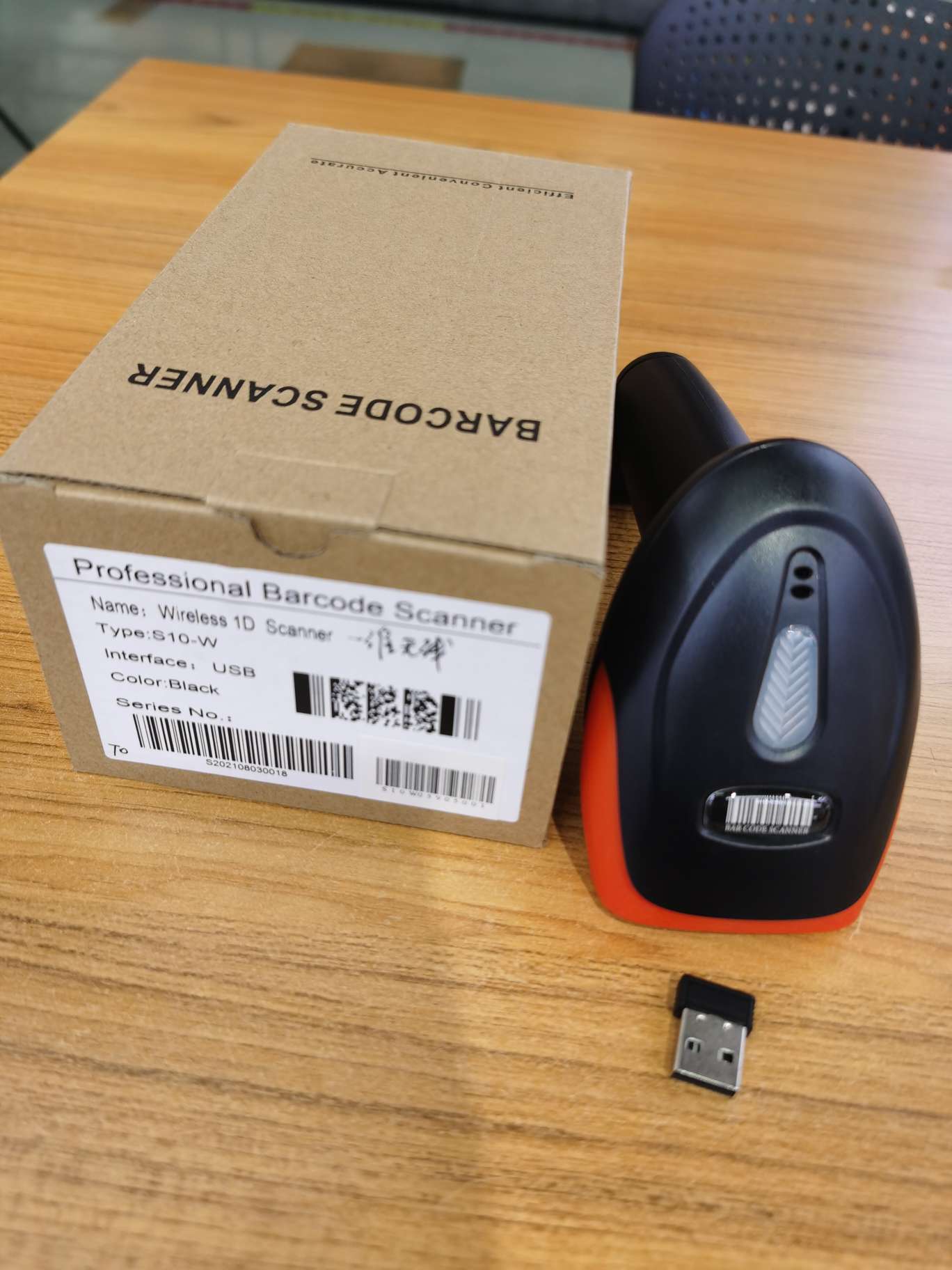 بندقية المسح الضوئي اللاسلكي الليزري لمسحة البلوتوث الثنائية الأبعاد Item Picture