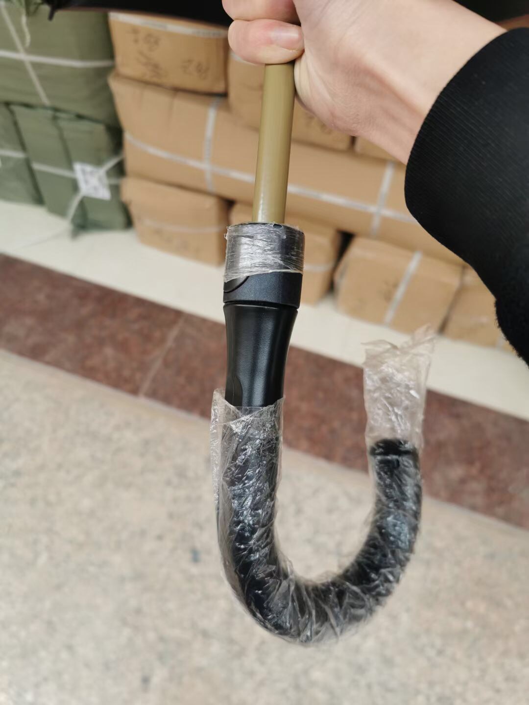 60Cm Vinyl Umbrella With Border Application Scenario