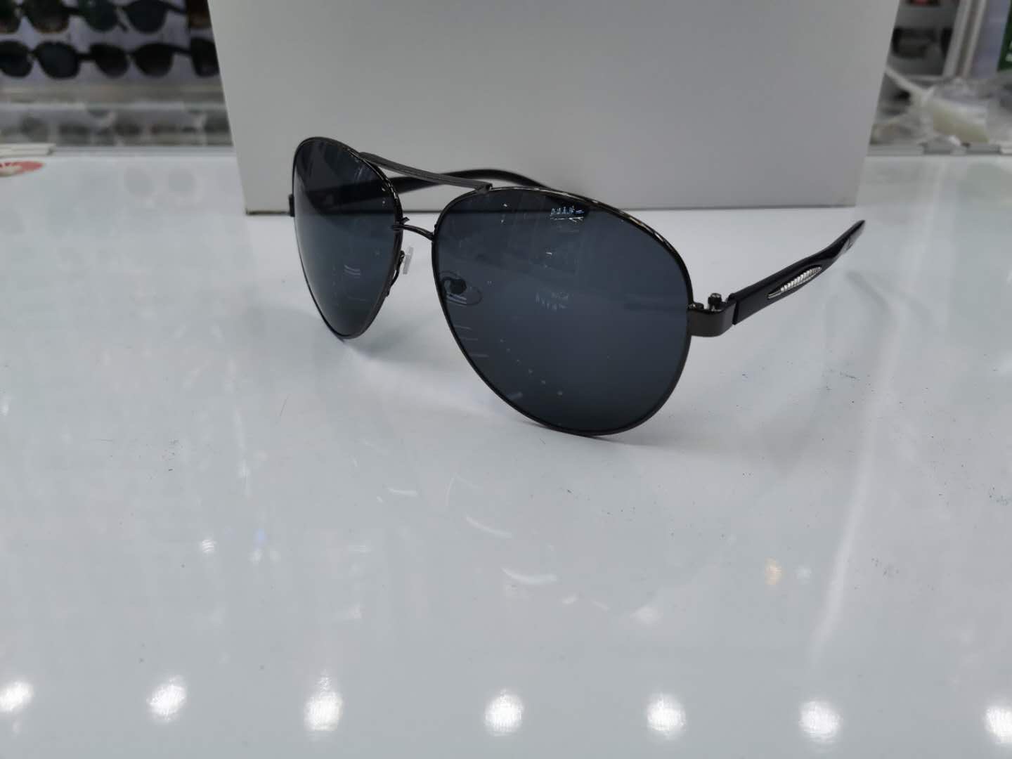 墨镜/太阳镜/开车偏光镜/儿童墨镜/变色近视眼镜产品图