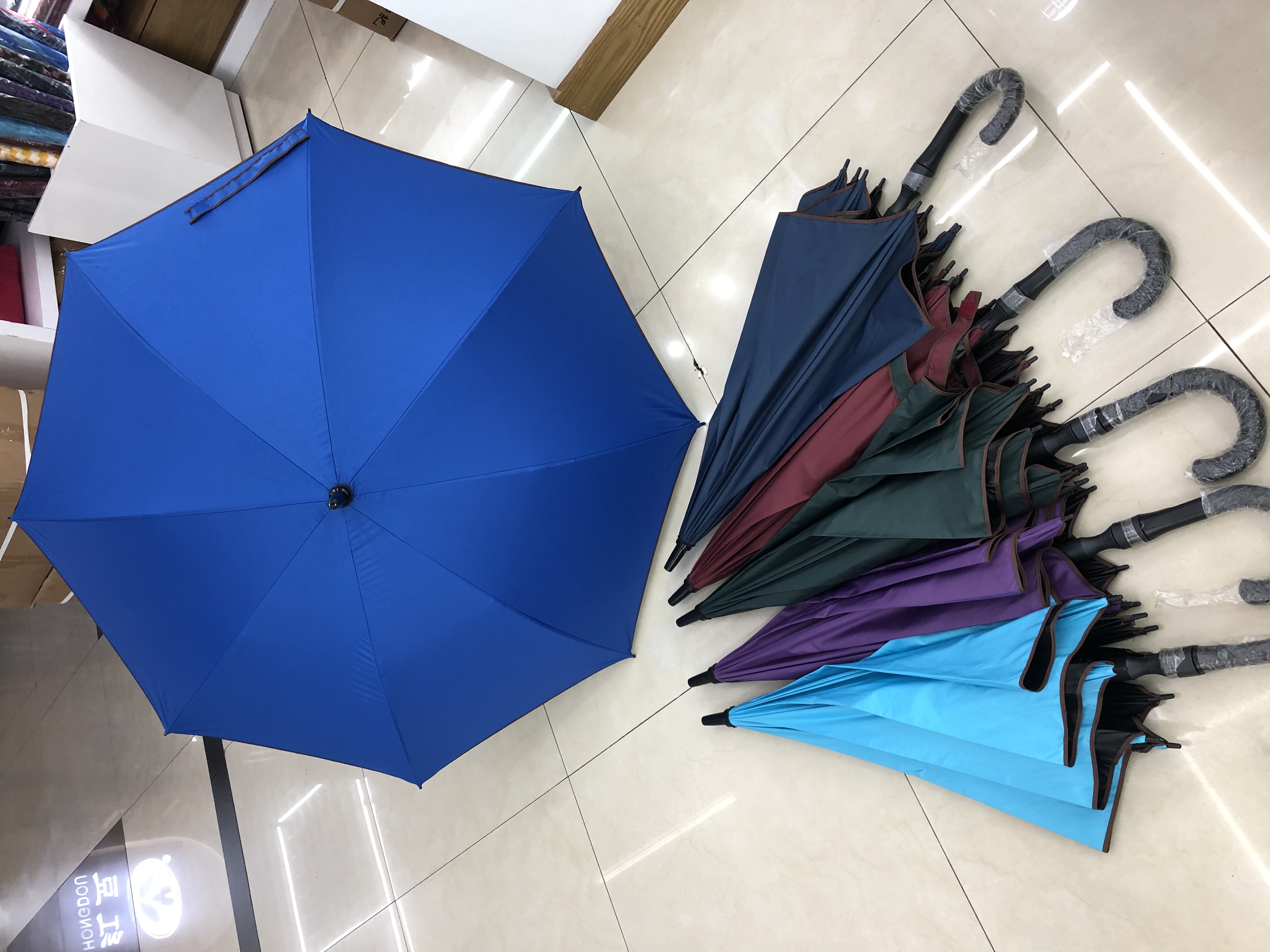 60Cm Vinyl Umbrella With Border Item Picture