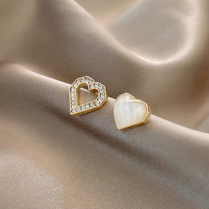 Original design, classic and versatile, cute ear studs for energetic girls Specification image
