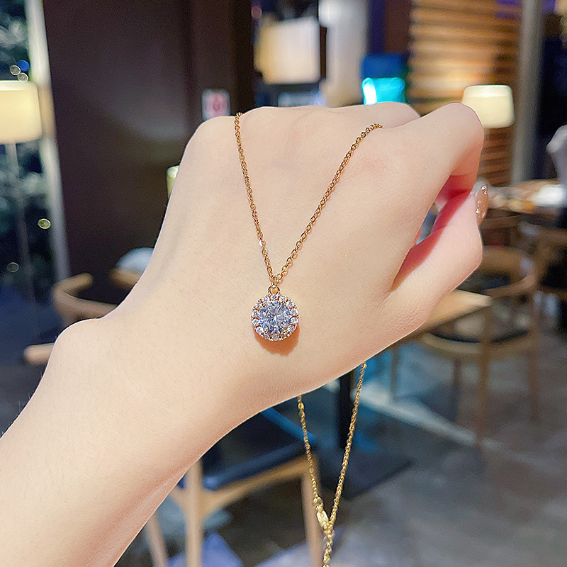 Japanese and Korean style niche design sense titanium steel necklace women's series geometric shape Internet bestseller trendy collarbone chain wholesale 001 detail image 4