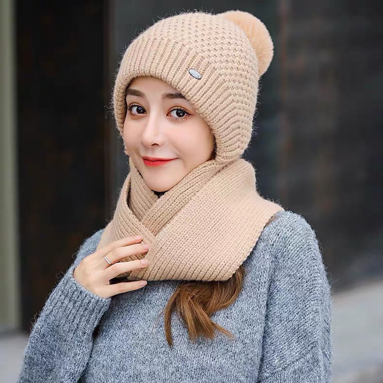 CAI MAO Shuang Quan Hat Industry Factory Direct sales and wholesale: Scarves and hats in one piece for women, warm, fashionable and cute in autumn and winter. Korean-style cute winter woolen hat one-piece set