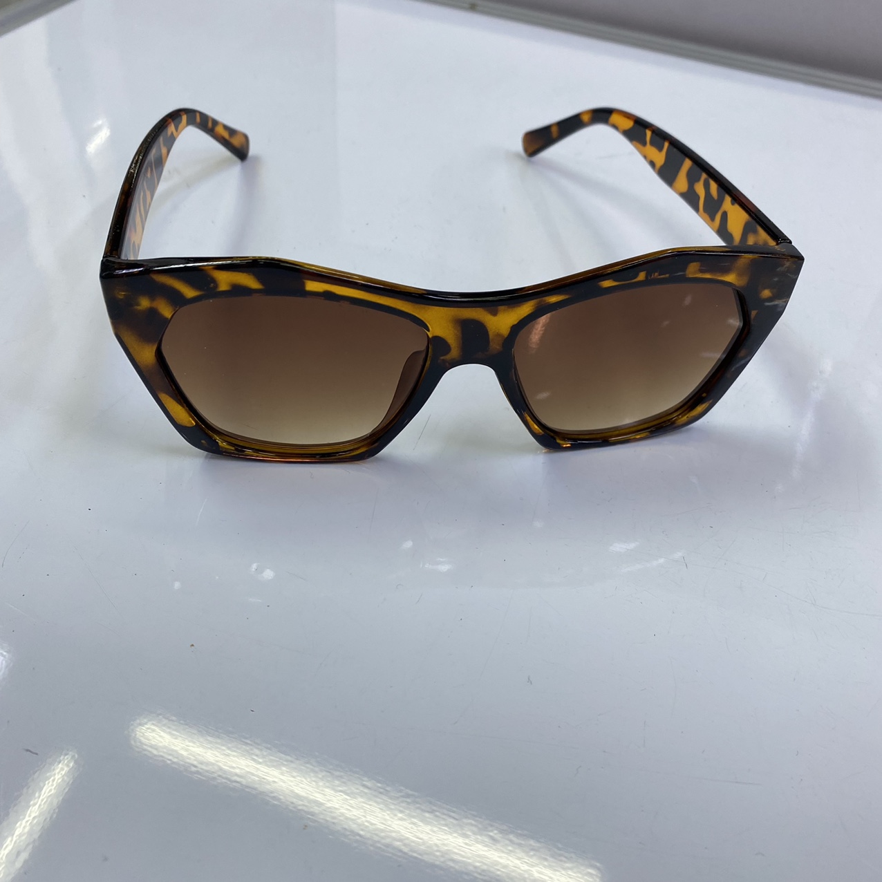 Fashionable sunglasses, driving glasses, men's and women's trendy UV protection driving glasses, Korean-style trendy round face sunglasses for women
