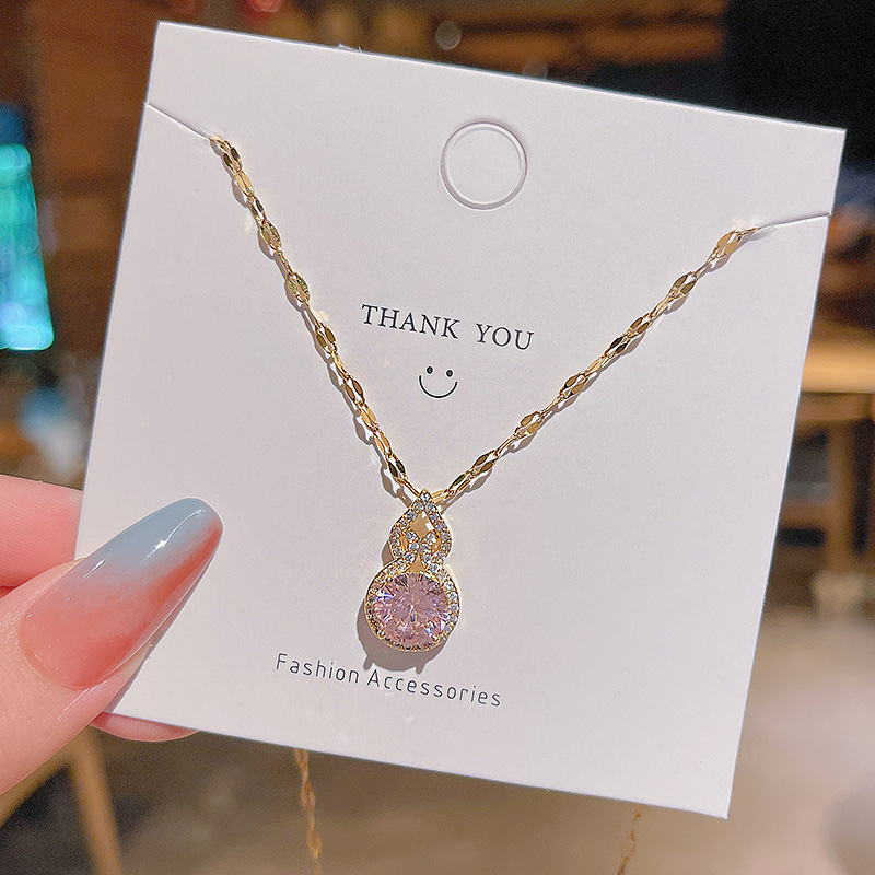 Japanese and Korean style niche design sense titanium steel necklace women's series geometric shape Internet bestseller trendy collarbone chain wholesale 004 Application Scenario